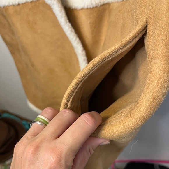 NWT Maurices Faux Sherpa Suede Winter Jacket Vest Women's 3X - Picture 4 of 9